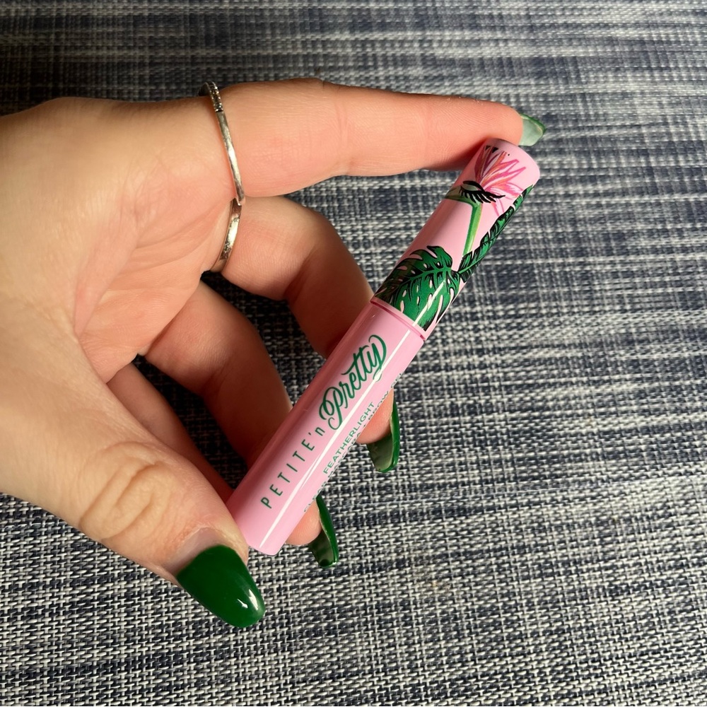 Petite n Pretty featherlight clear mascara & brow gel